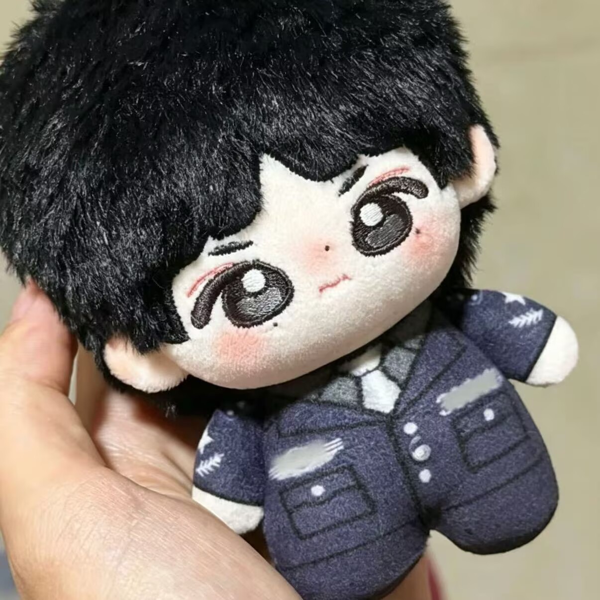 Liu Yuning présente une poupée - Anime Merchandise Cheap avis et prix